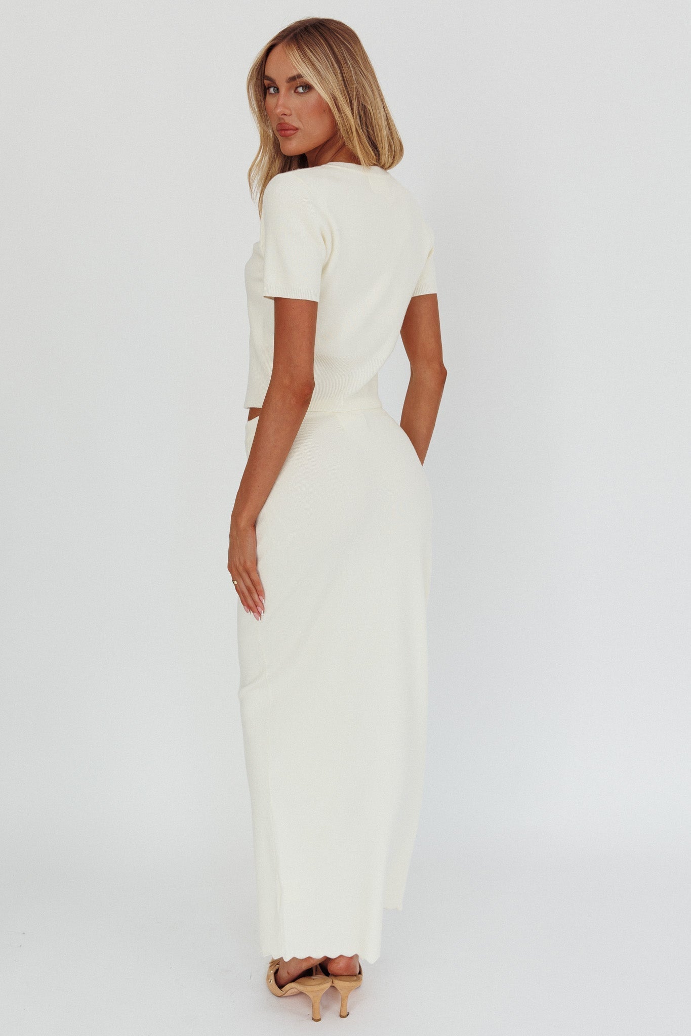 Don't Mind Scallop Edge Knit Skirt Cream