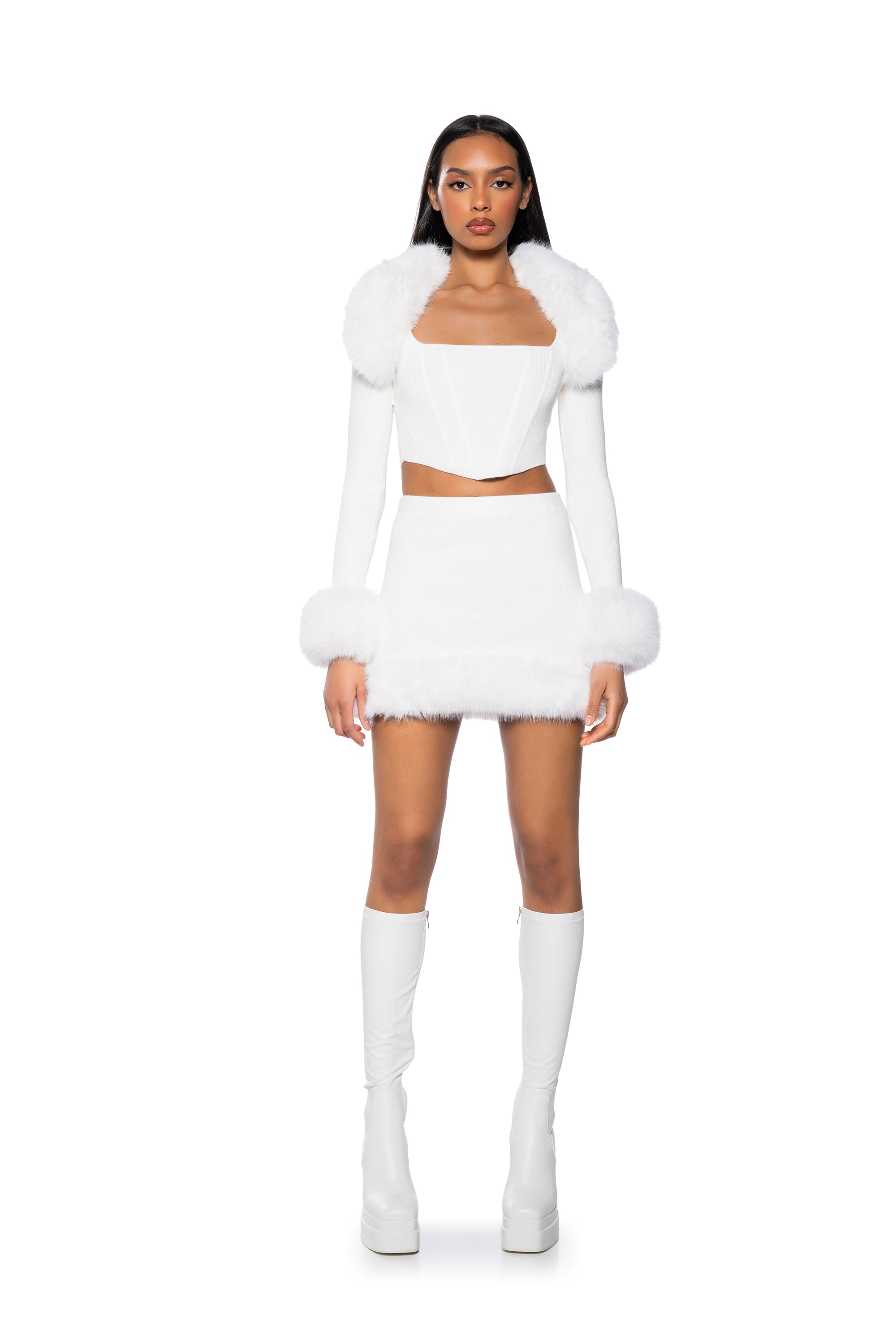 BIG MOOD FAUX FUR DETAIL SHRUG