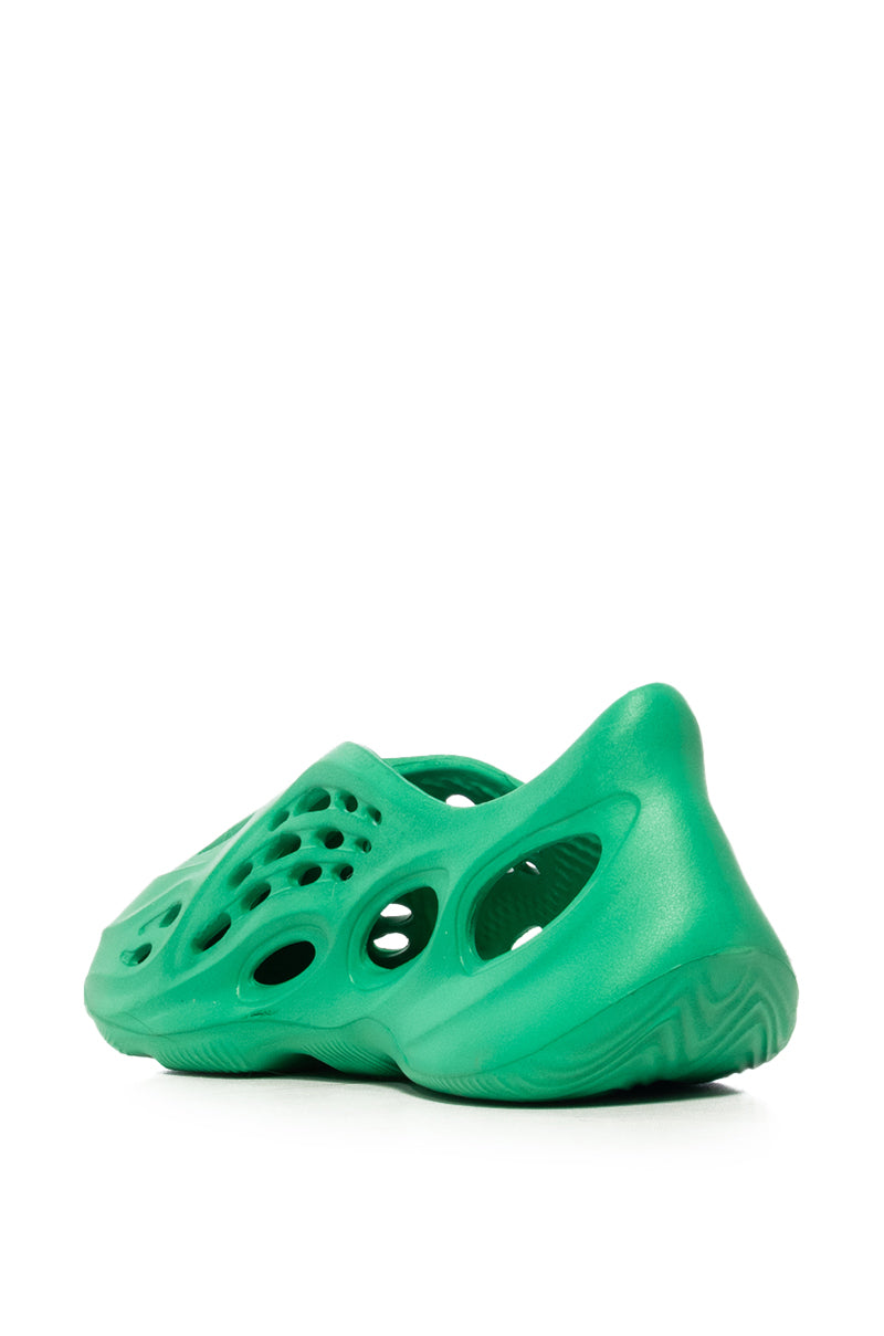 SUPERBASS FLATFORM SNEAKER IN GREEN